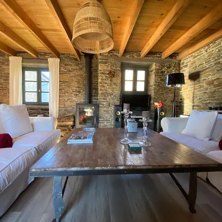 Maison De Charme Avec Terrasse Dans Le Bourg Proche Des Lacs Segur
