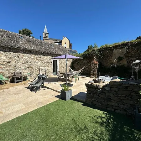 Maison De Charme Avec Terrasse Dans Le Bourg Proche Des Lacs Holiday home *
