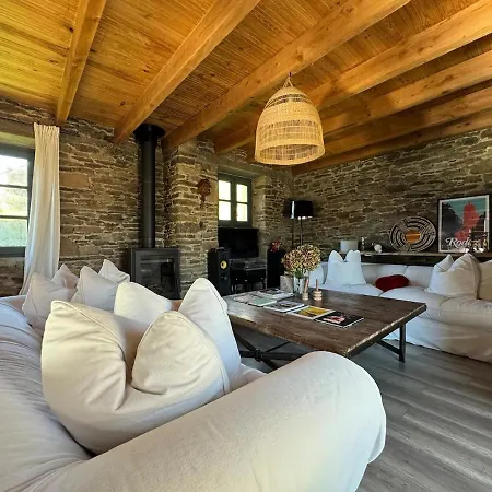 Maison De Charme Avec Terrasse Dans Le Bourg Proche Des Lacs Holiday home Segur