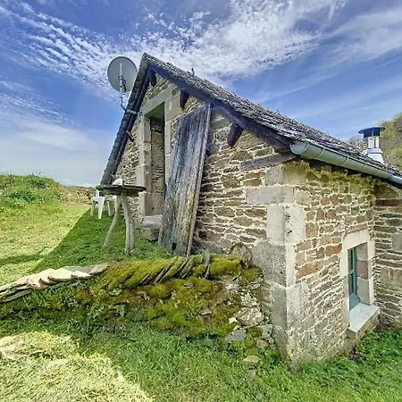 Maison De Charme Avec Terrasse Dans Le Bourg Proche Des Lacs * Segur