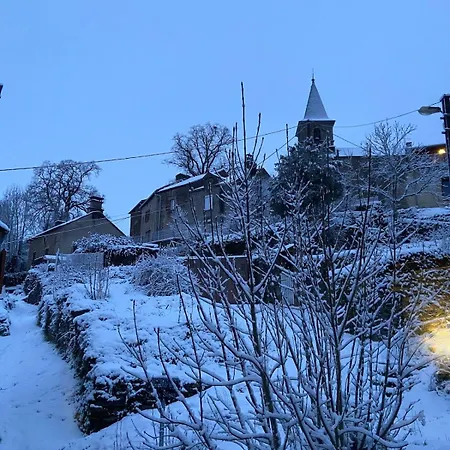 Maison De Charme Avec Terrasse Dans Le Bourg Proche Des Lacs Holiday home